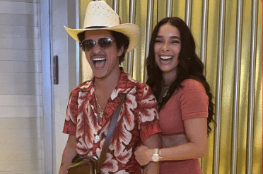 Bruno Mars et Sa Copine